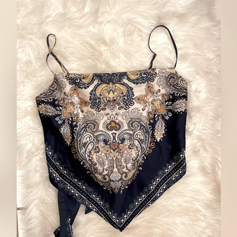 Bandana shirt with adjustable straps